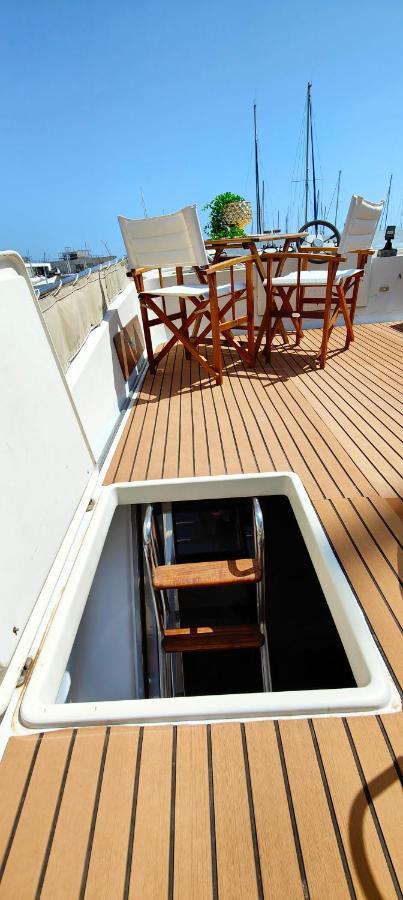 فندق Panaby - House Boat باليرمو المظهر الخارجي الصورة
